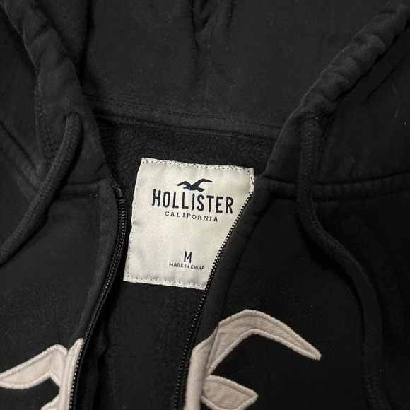 Hollister black zip up hoodie Size Medium - Picture 2 of 2